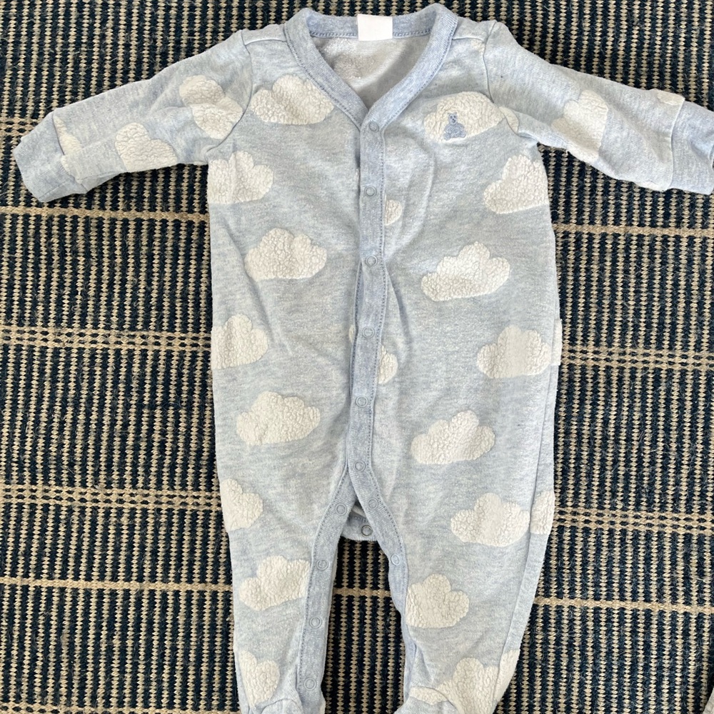 Baby gap 0-3 cloud sleeper